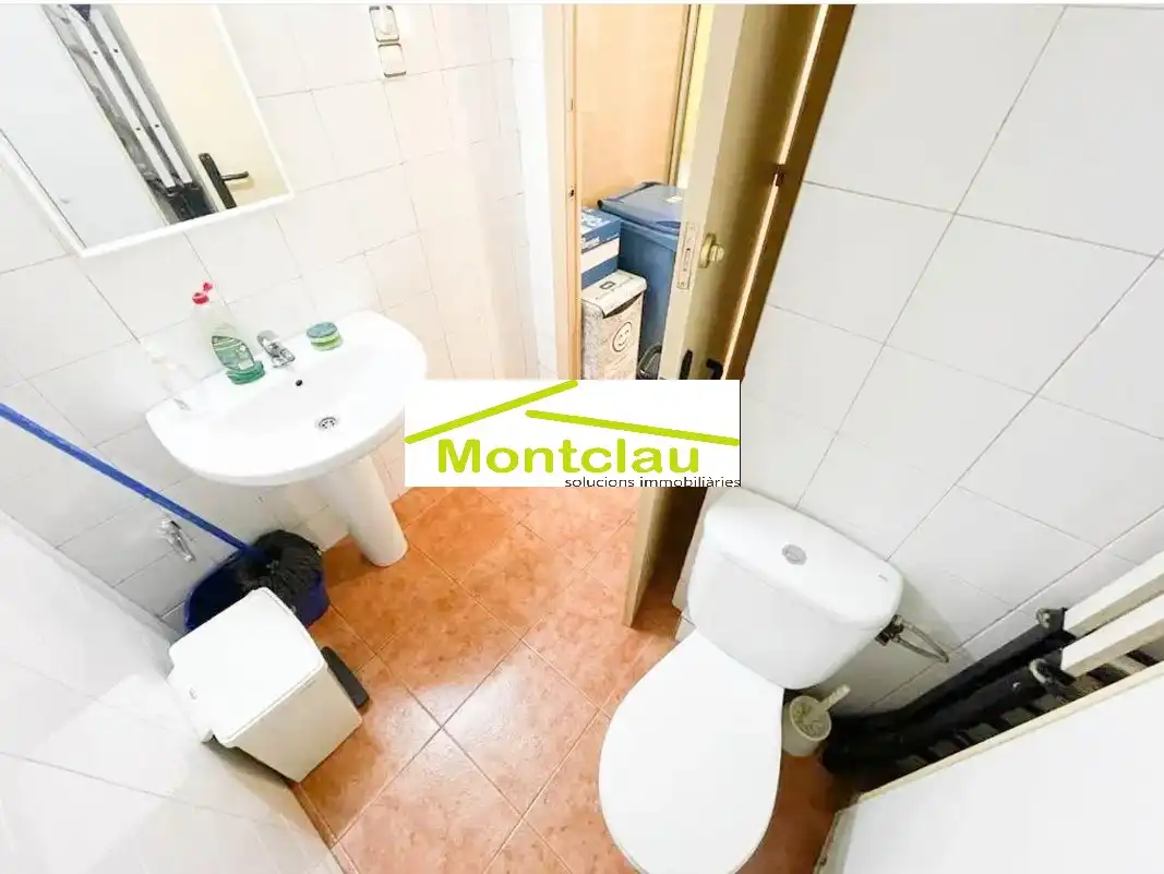 Bathroom of Office for rent in Mollet del Vallès  with Air Conditioner