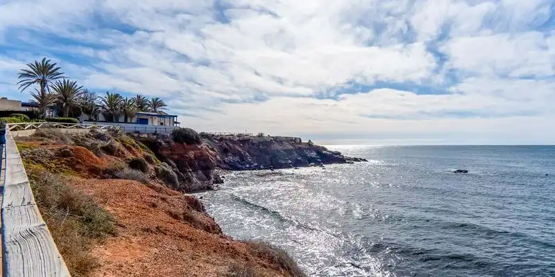 Vista exterior de Casa o xalet en venda en Cartagena amb Aire condicionat, Jardí privat i Terrassa