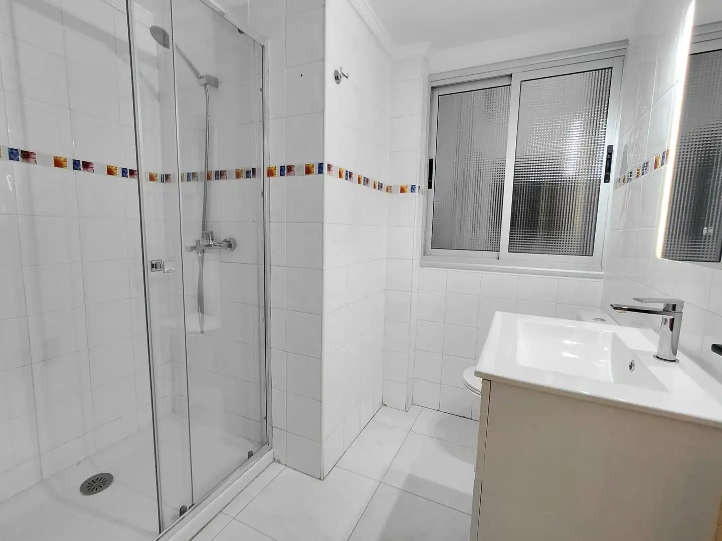 Bathroom of Flat for rent in Las Palmas de Gran Canaria  with Furnished and Washing machine