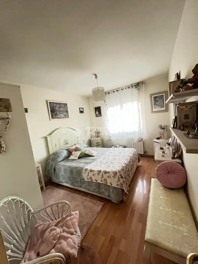 Habitación de Piso en venta en Barcelona con Balcón