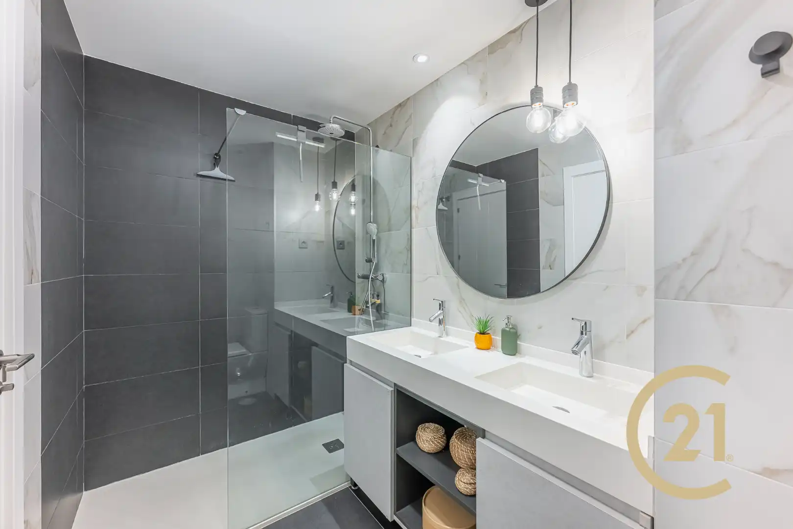 Badezimmer von Wohnung zum Verkauf in Málaga mit Klimaanlage, Terrasse und Abstellraum
