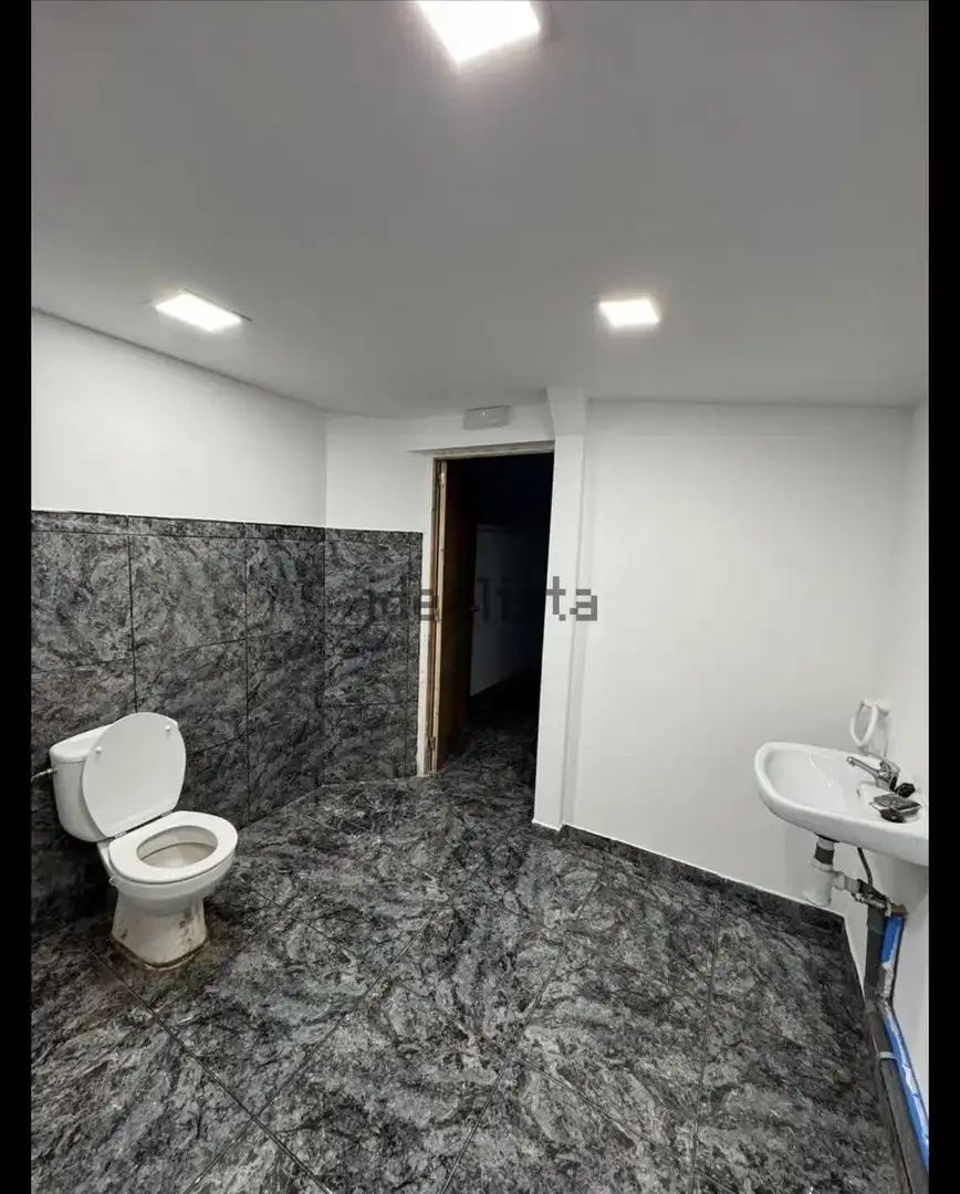 Baño de Local de alquiler en Ponferrada