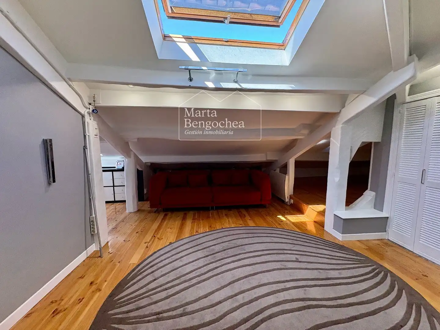 Attic for sale in Vitoria - Gasteiz  with Heating and Furnished