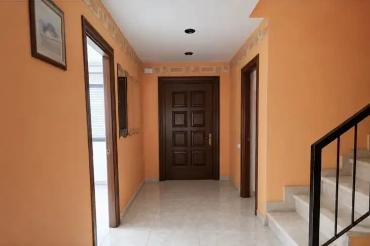 Houses for sale in Lardero  with Air Conditioner, Swimming Pool and Balcony