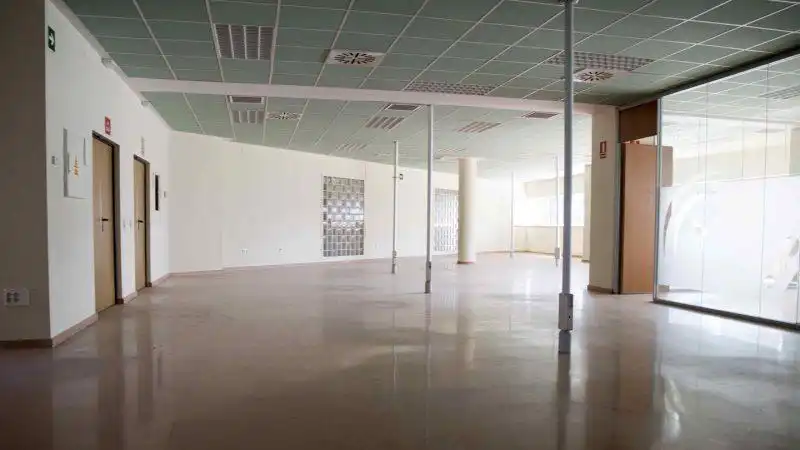 Oficina amb ascensor de lloguer a Este - Alcosa- Torreblanca, imagen 2