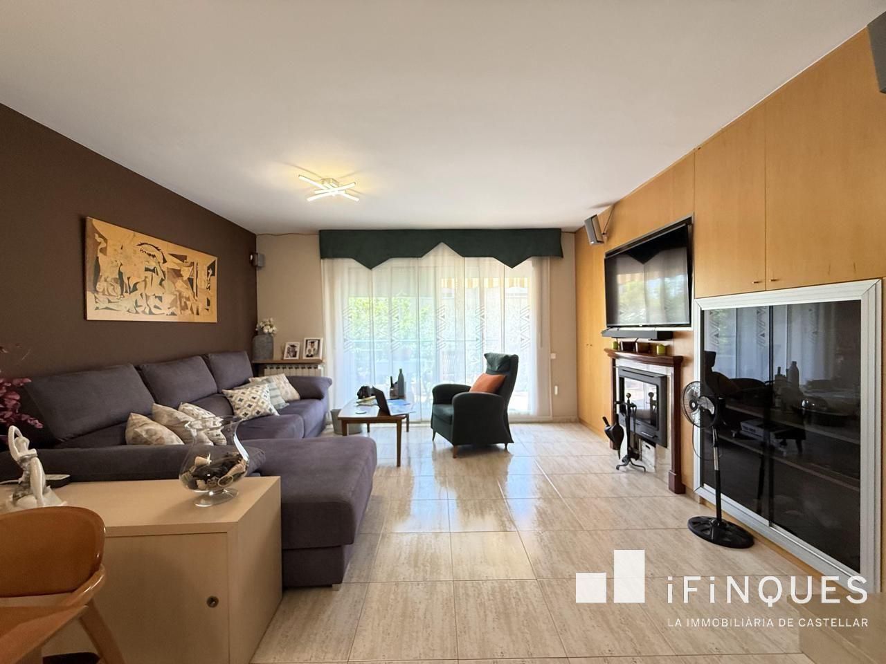 Living room of House or chalet for sale in Castellar del Vallès  with Air Conditioner, Heating and Terrace