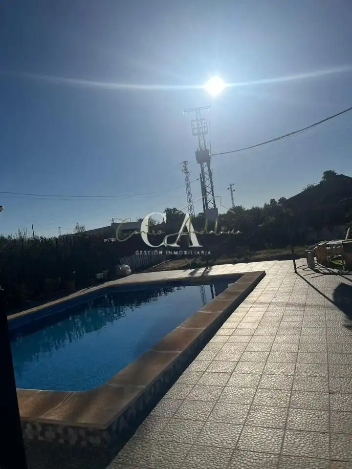 Piscina de Casa o chalet en venta en Puente Genil con Aire acondicionado, Jardín privado y Terraza