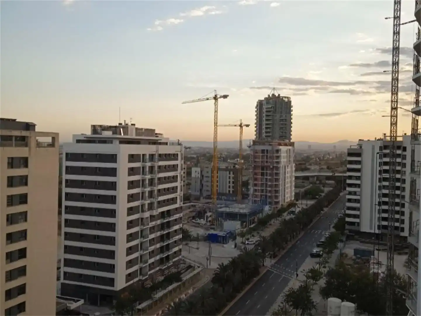 Außenansicht von Dachboden zur Miete in Valencia mit Klimaanlage, Privatgarten und Parkett