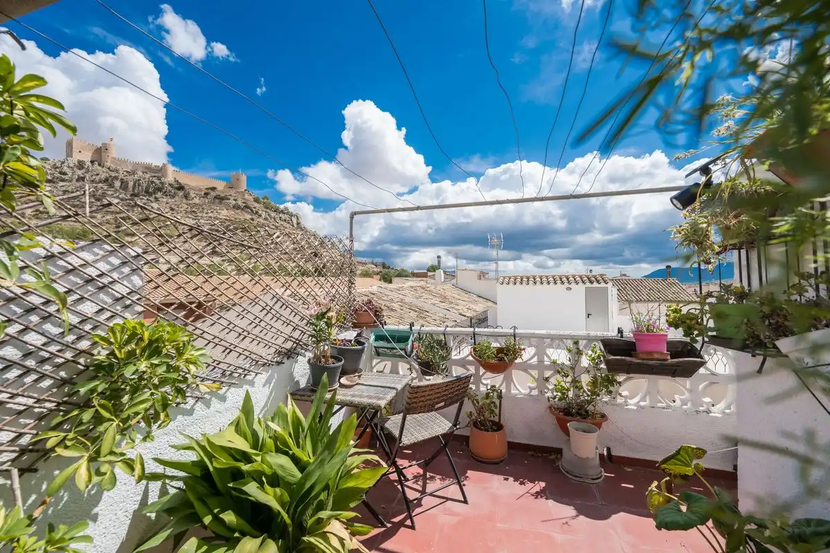 Casa amb terrassa en venda a Carrer Biar, imagen 4