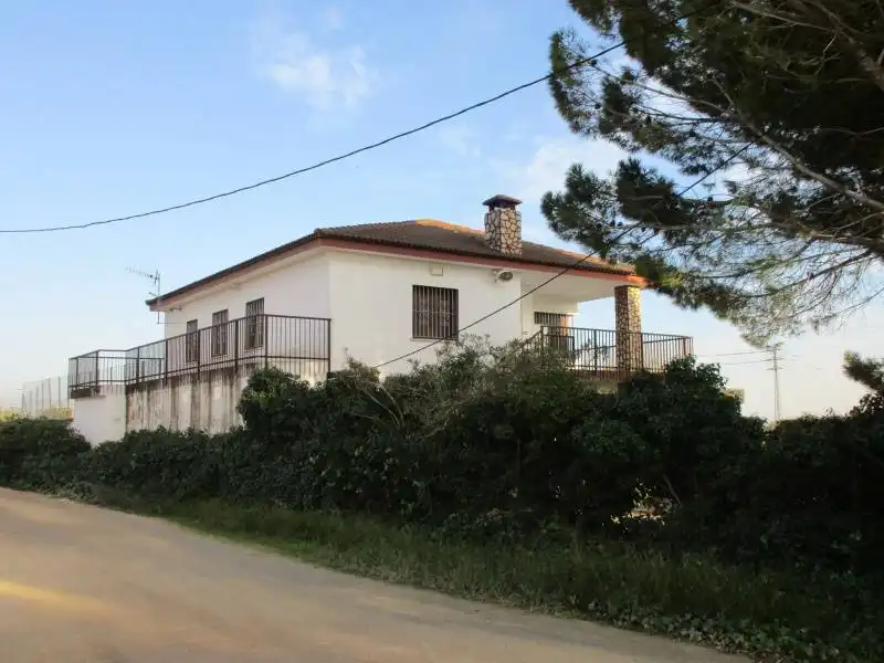 Vista exterior de Casa o xalet en venda en L'Aldea amb Aire condicionat, Jardí privat i Terrassa
