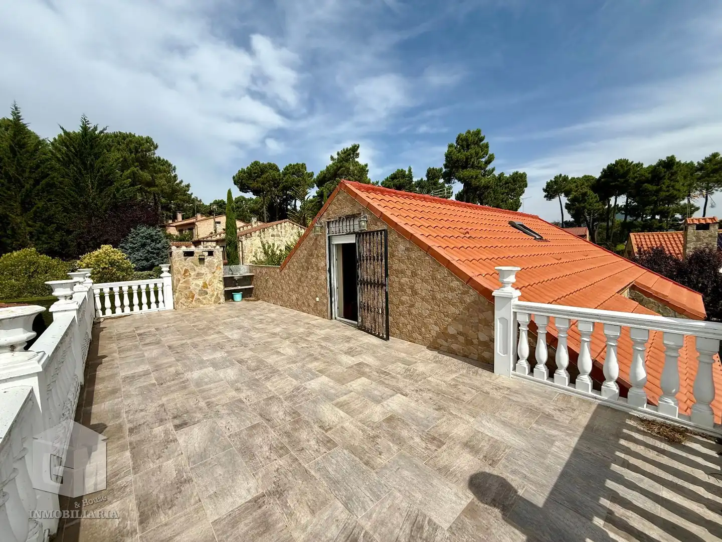 Terrassa de Casa o xalet en venda en Cadalso de los Vidrios amb Aire condicionat, Calefacció i Jardí privat