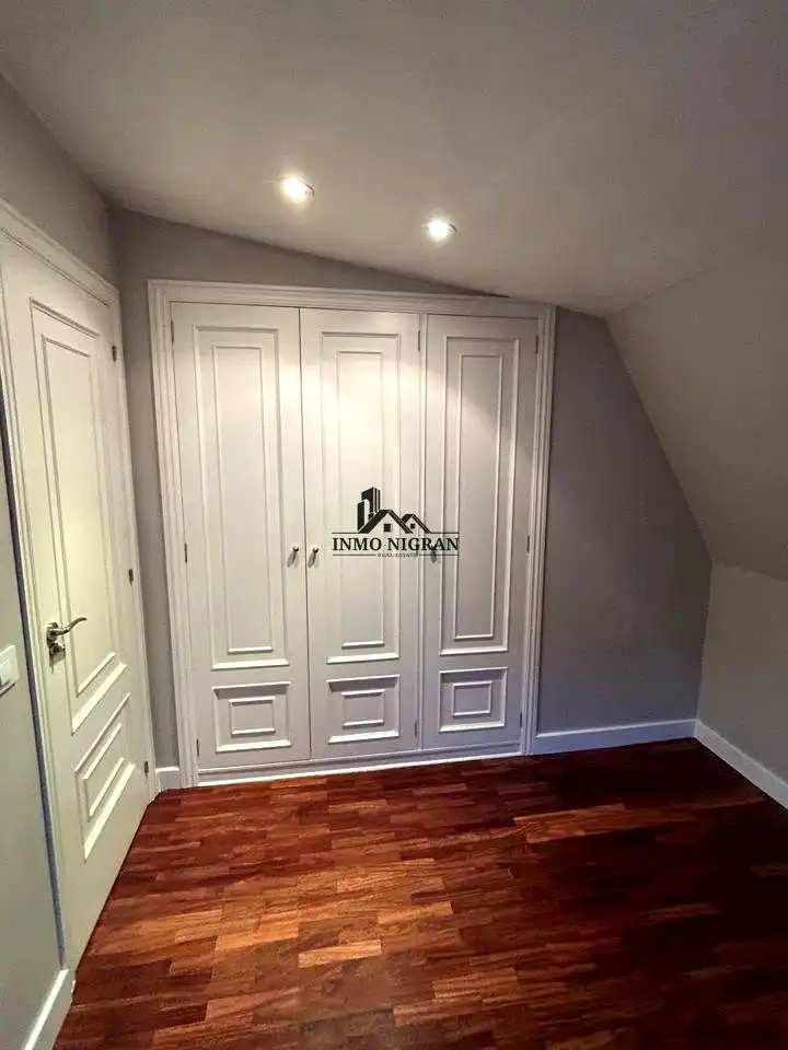 Habitación de Dúplex en venta en Vigo  con Calefacción y Terraza