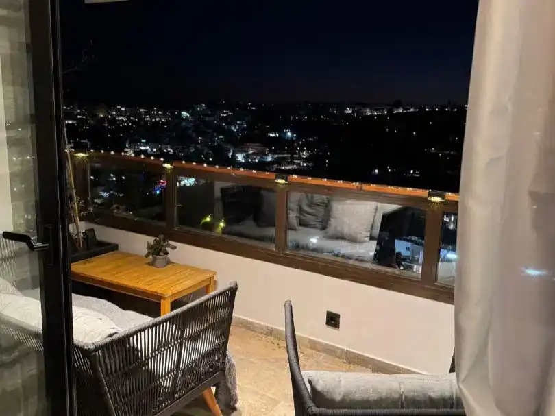 Terrasse von Wohnung zur Miete in Marbella mit Klimaanlage, Schwimmbad und Möbliert