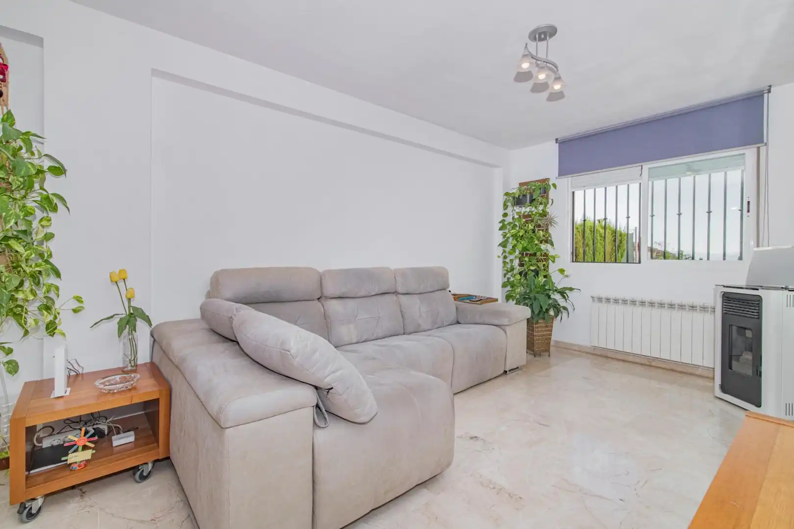 Sala de estar de Casa adosada en venta en Cájar con Aire acondicionado, Calefacción y Terraza