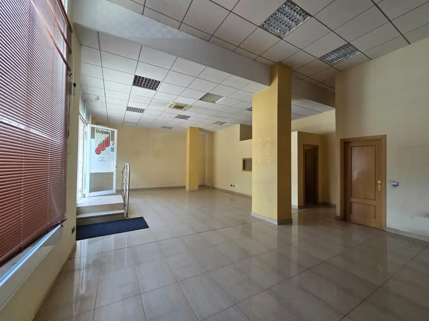 Local en venta en Olesa de Montserrat con Aire acondicionado