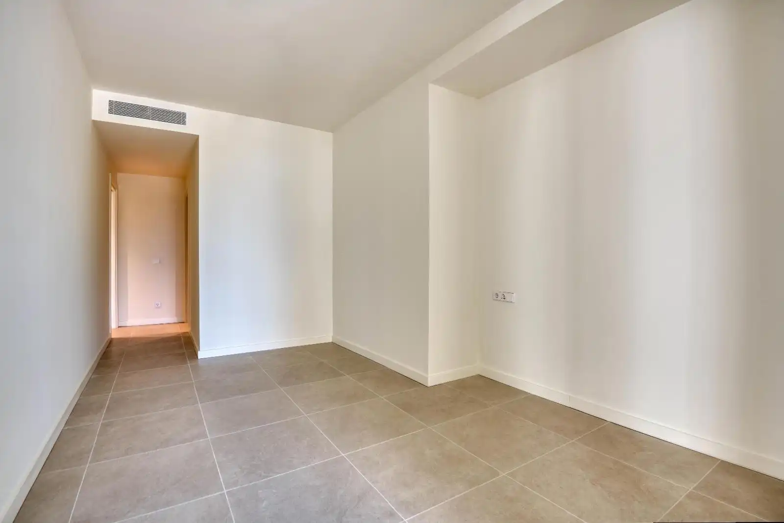Appartamento con terrazza in vendita a Nucli Antic, imagen 5
