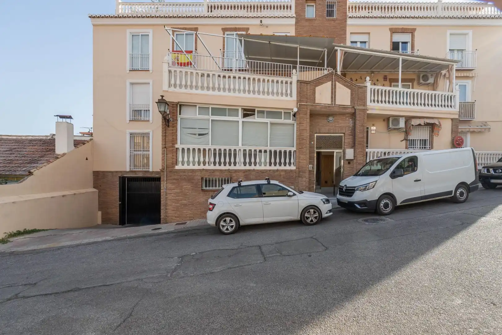 Außenansicht von Wohnung zur Miete in La Zubia mit Klimaanlage