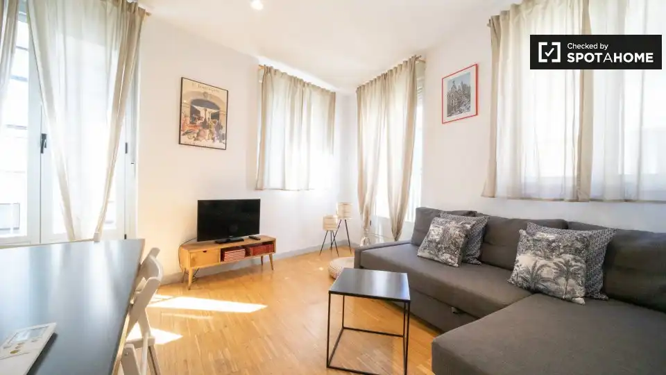 Flat with terrace to rent in Centro