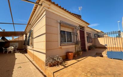 Vista exterior de Casa o xalet en venda en Cartagena amb Aire condicionat, Jardí privat i Terrassa