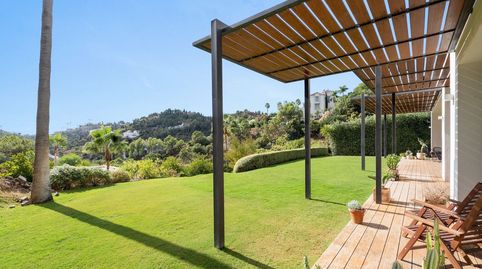 Foto 3 de Casa adosada en venta en El Madroñal, Benahavís