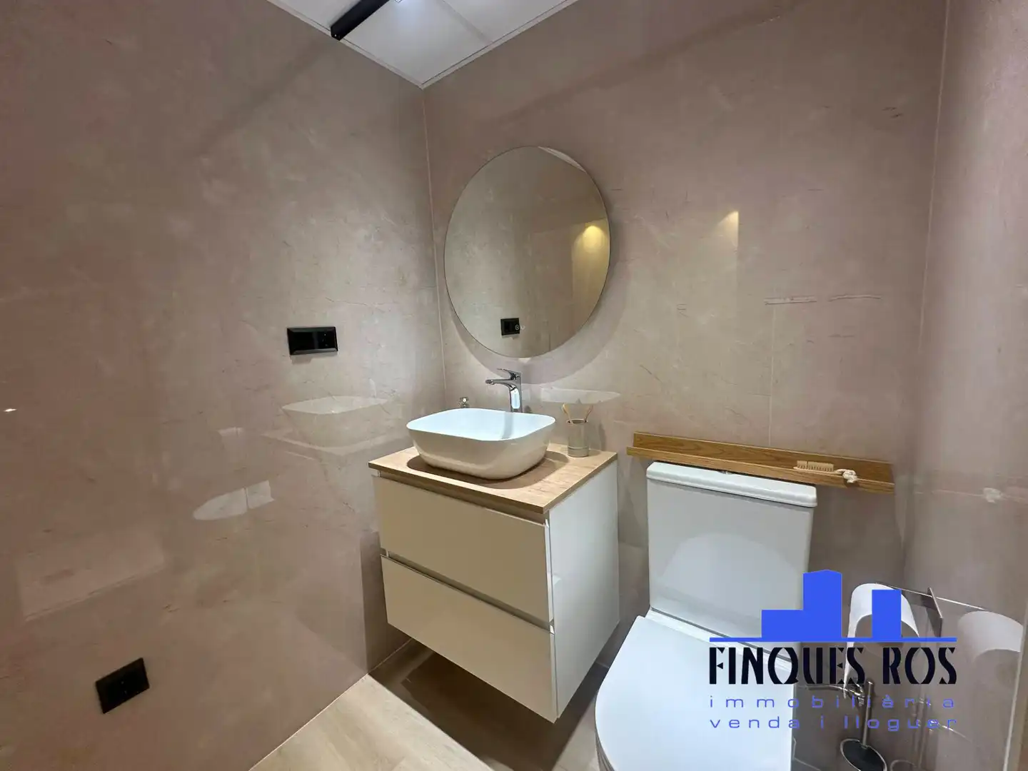 Bathroom of Flat for sale in Vinaròs  with Air Conditioner, Heating and Terrace