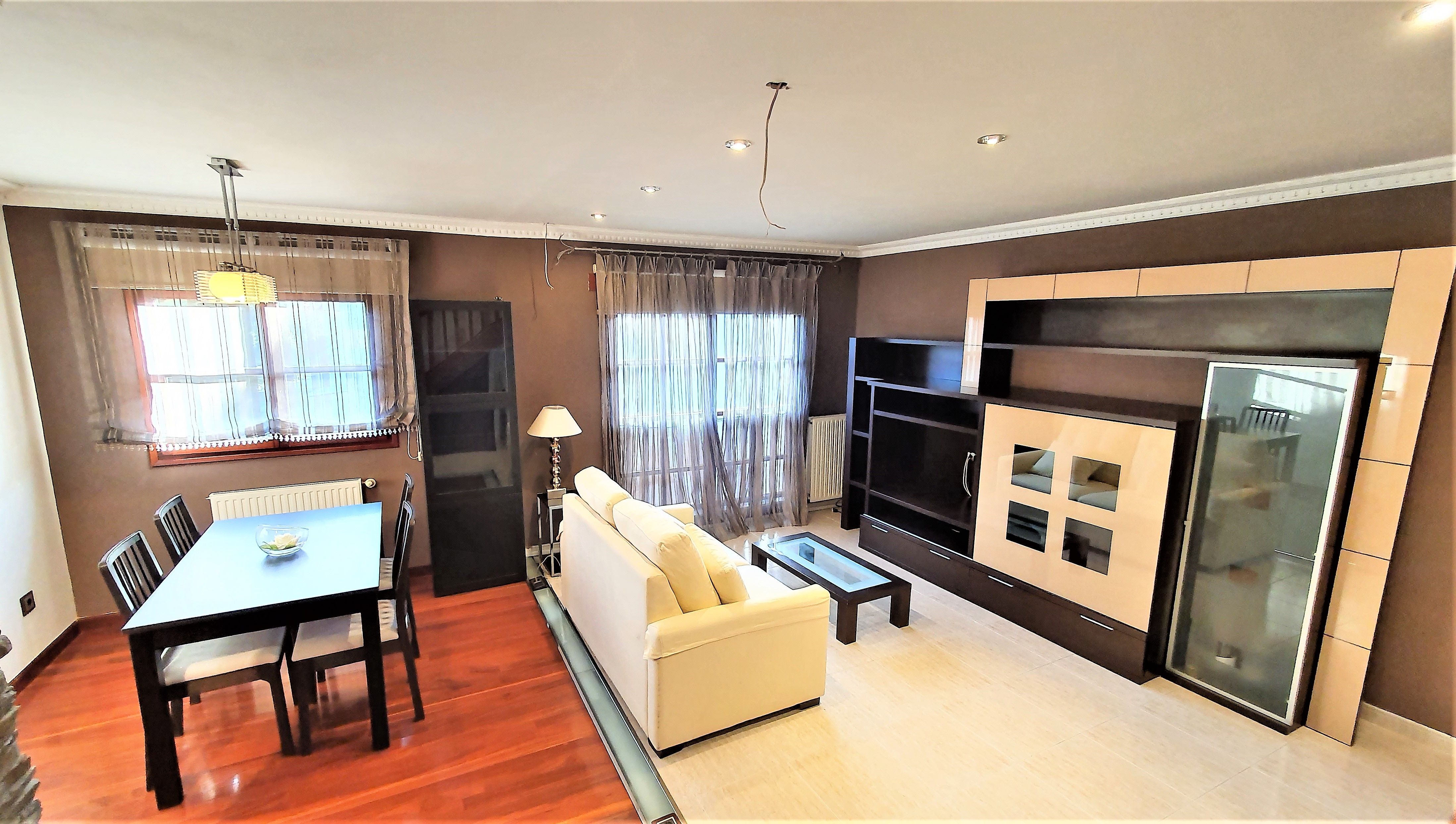 Living room of Duplex to rent in Piélagos  with Air Conditioner, Heating and Parquet flooring