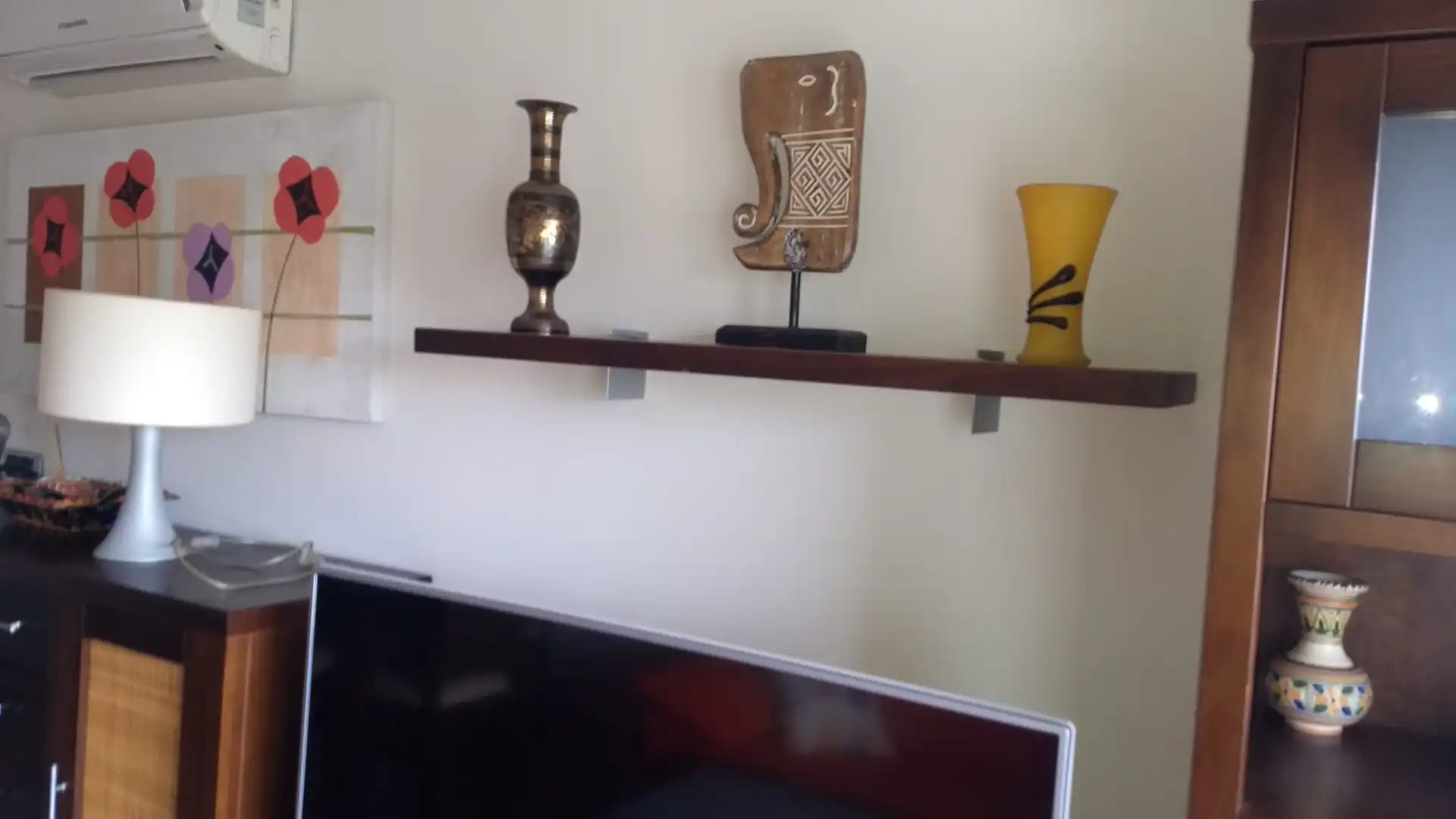 Sala d'estar de Apartament de lloguer en La Manga del Mar Menor amb Aire condicionat, Calefacció i Terrassa