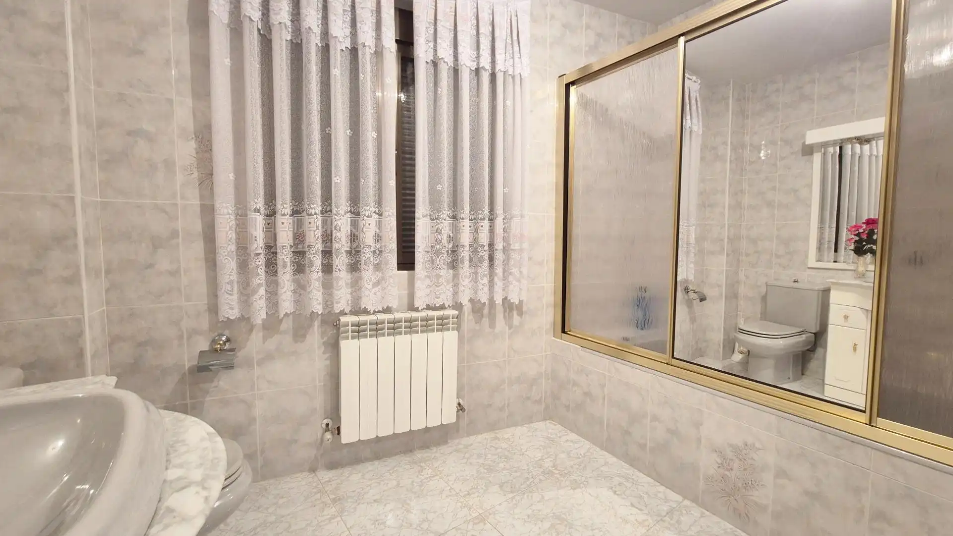 Baño de Casa o chalet en venta en San Esteban de la Sierra con Amueblado