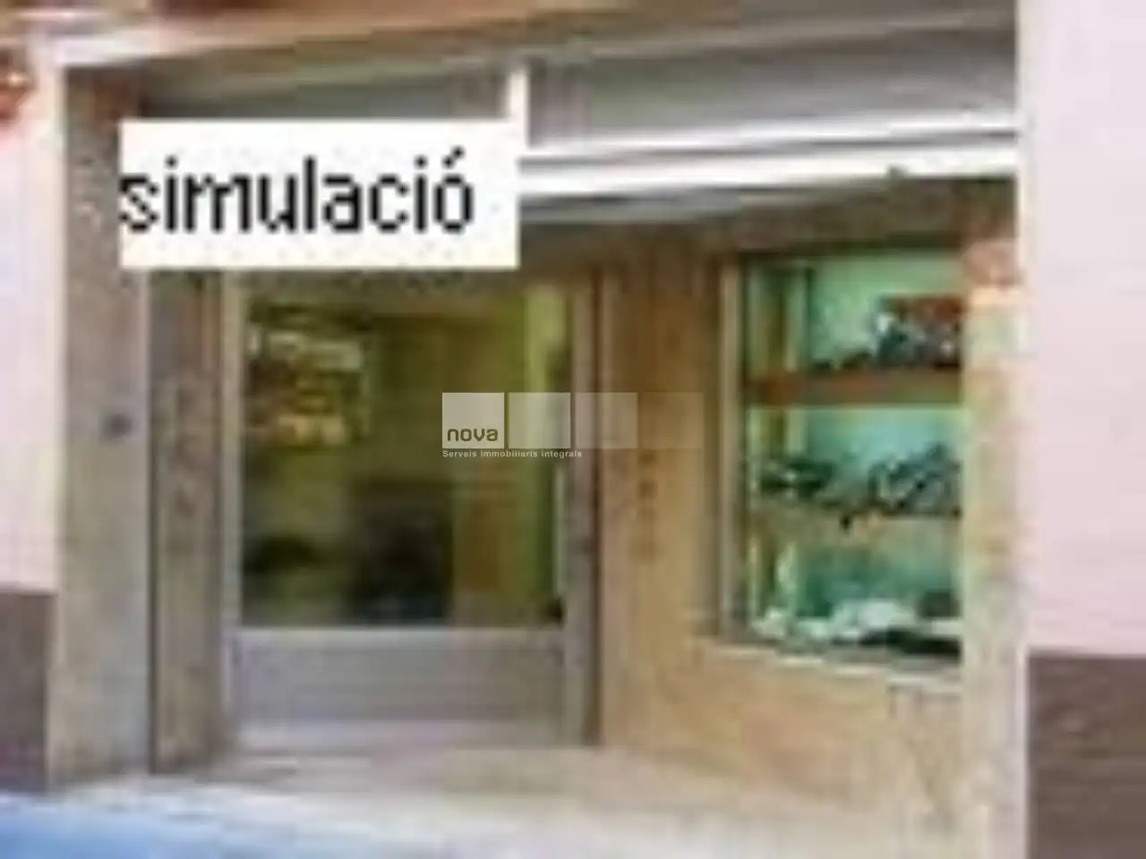 Locale commerciale in vendita a Tona
