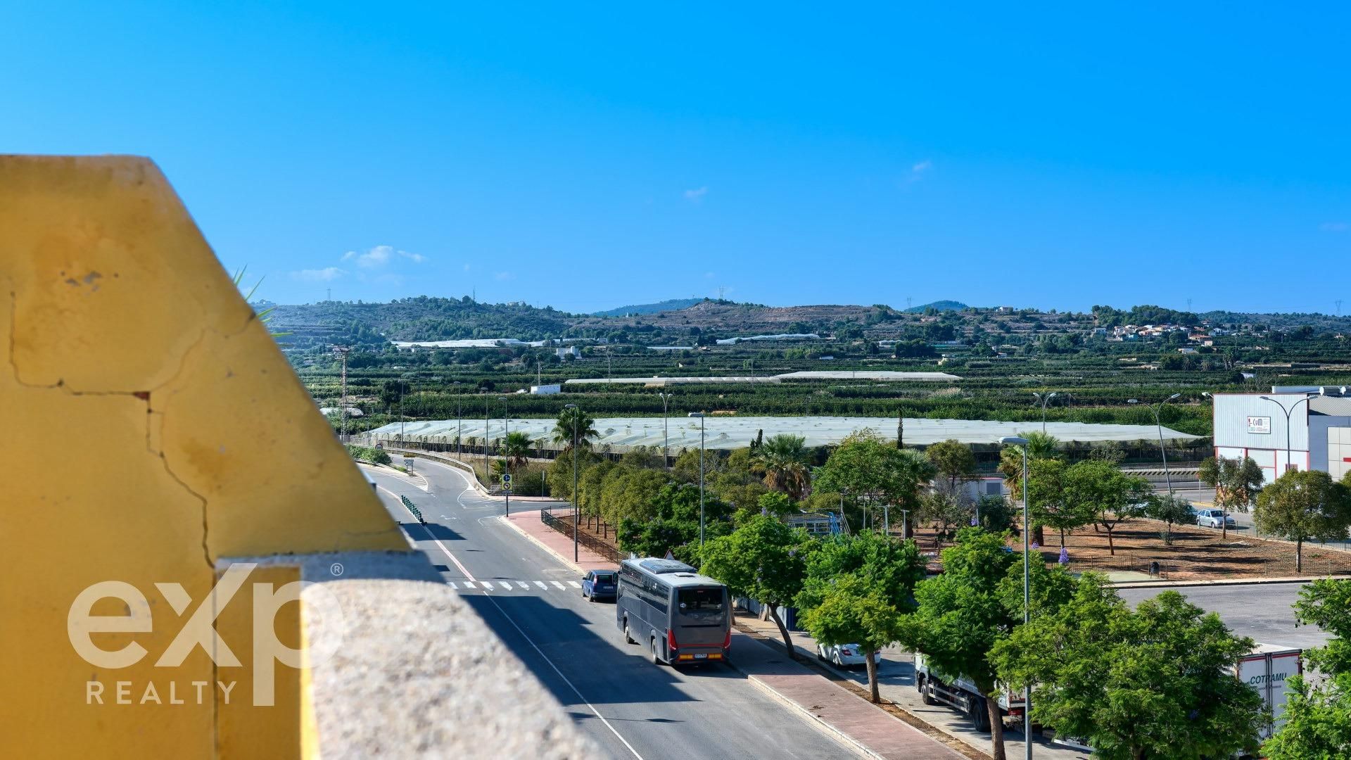 Vista exterior de Àtic en venda en Alginet amb Aire condicionat, Terrassa i Traster