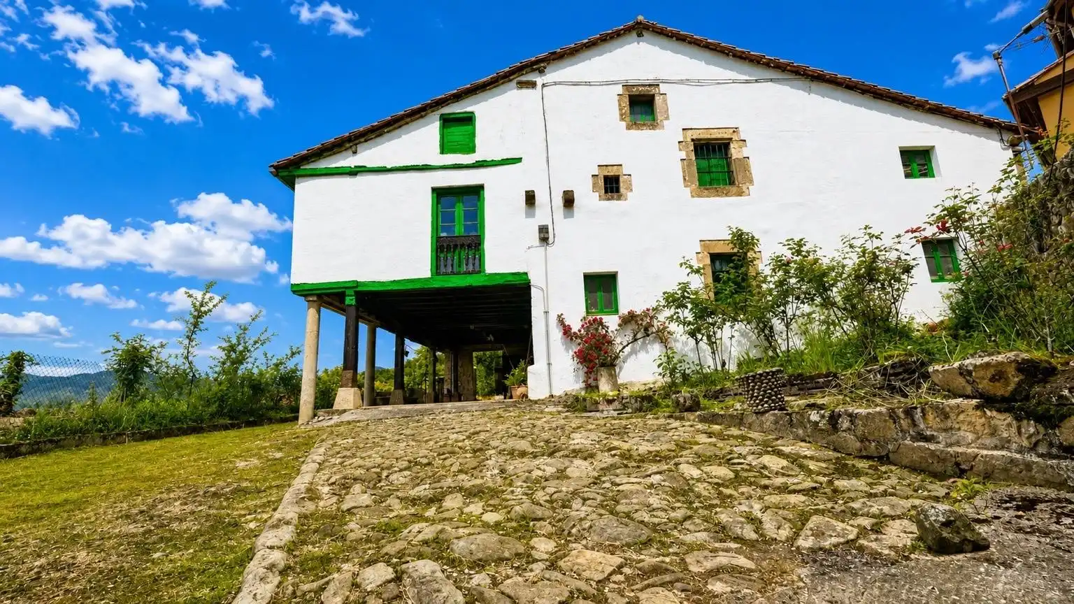Vista exterior de Finca rústica en venta en Anievas con Trastero y Balcón