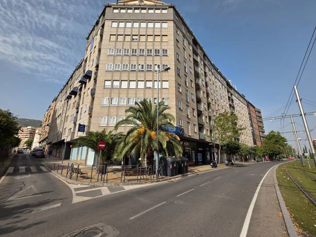 Garaje en Venta en Calle Andrés Segovia en Avda de Madrid - Pº de la Estación