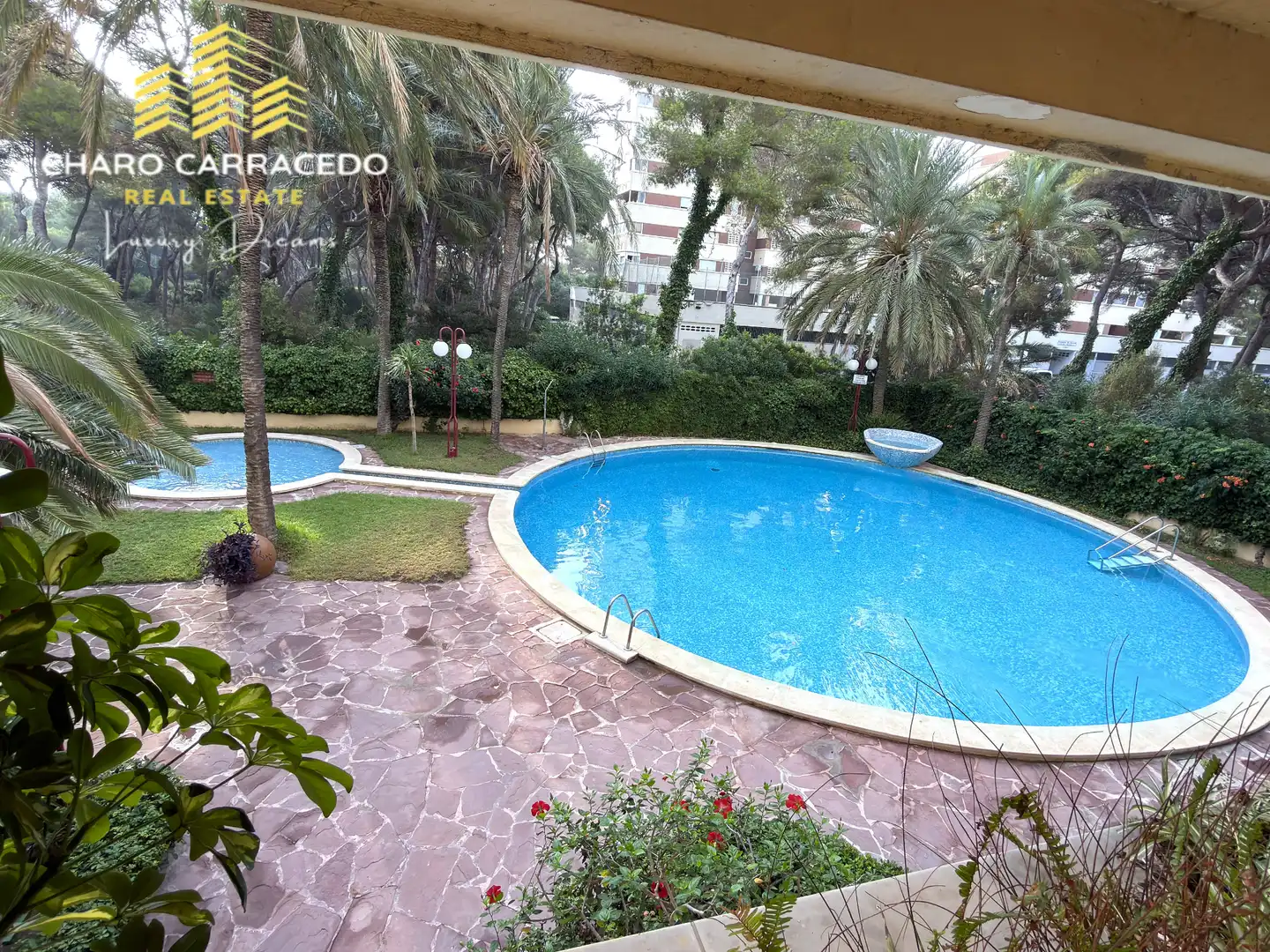 Piscina de Pis de lloguer en Valencia amb Aire condicionat, Jardí privat i Terrassa