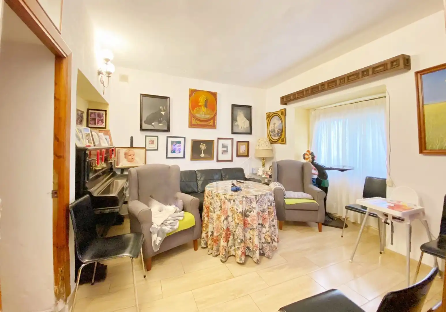 Wohnzimmer von Einfamilien-Reihenhaus zum Verkauf in Marbella mit Terrasse und Möbliert