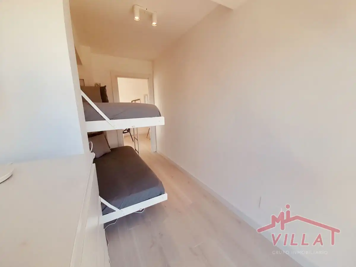 Schlafzimmer von Wohnung zur Miete in Laredo mit Heizung und Möbliert