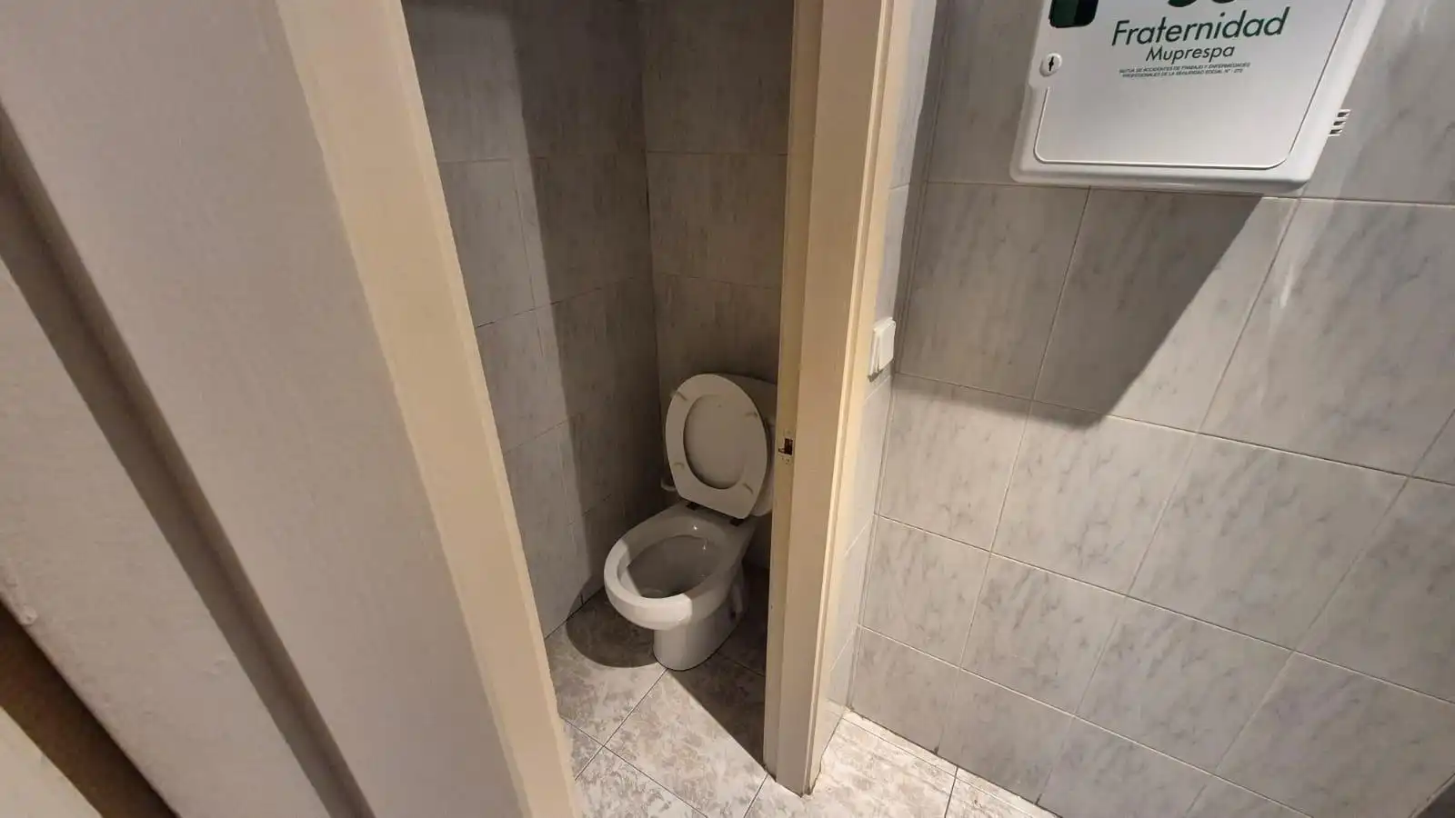 Baño de Local de alquiler en Ponferrada