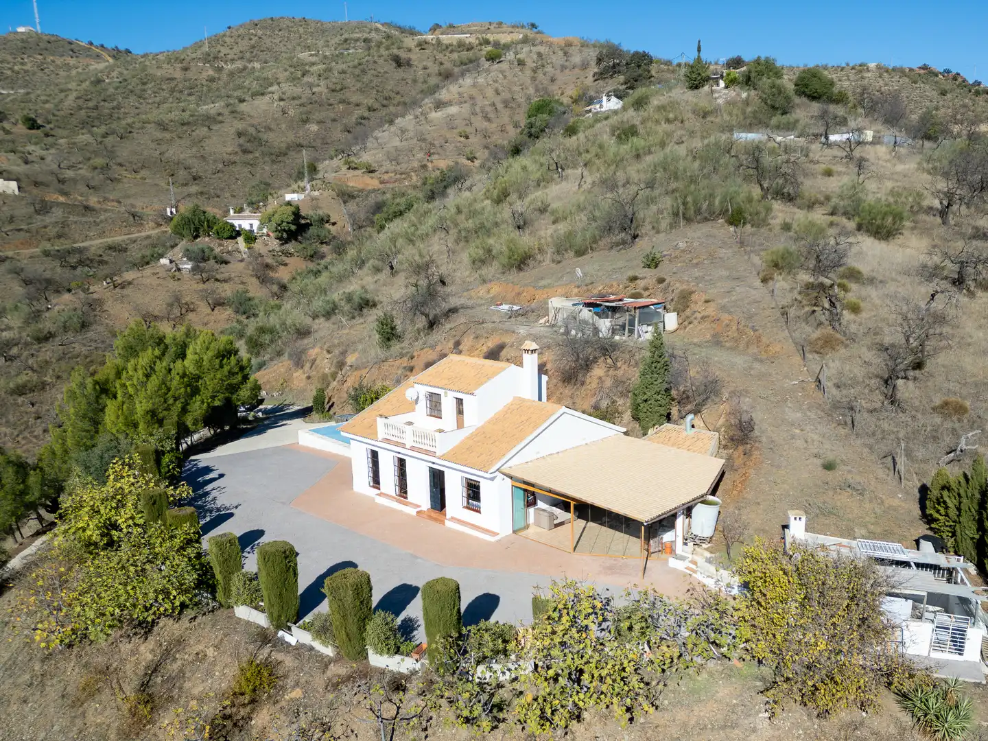 Vista exterior de Casa o chalet en venta en Casabermeja con Jardín privado, Piscina y Amueblado