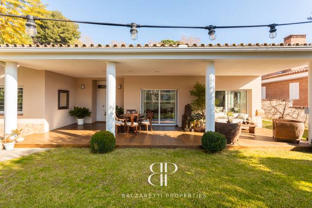 Casa-chalet en Venta en Tiana