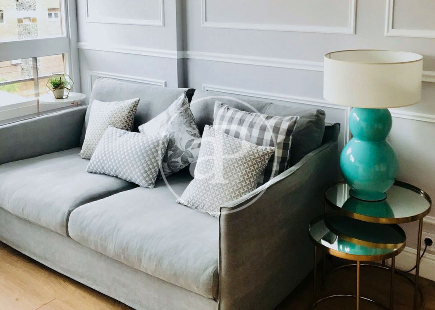 Sala d'estar de Àtic de lloguer en  Madrid Capital amb Aire condicionat, Calefacció i Jardí privat