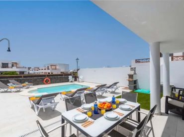 Xalet amb piscina en venda a Playa Blanca