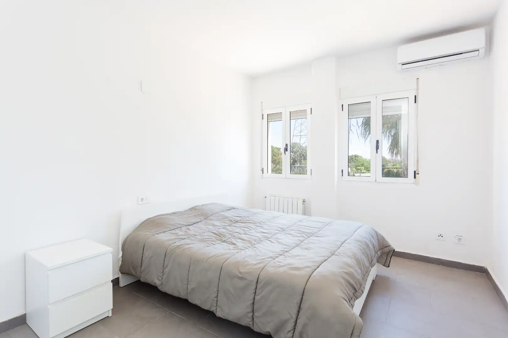 Bedroom of Houses for sale in San Antonio de Benagéber  with Air Conditioner, Heating and Private garden