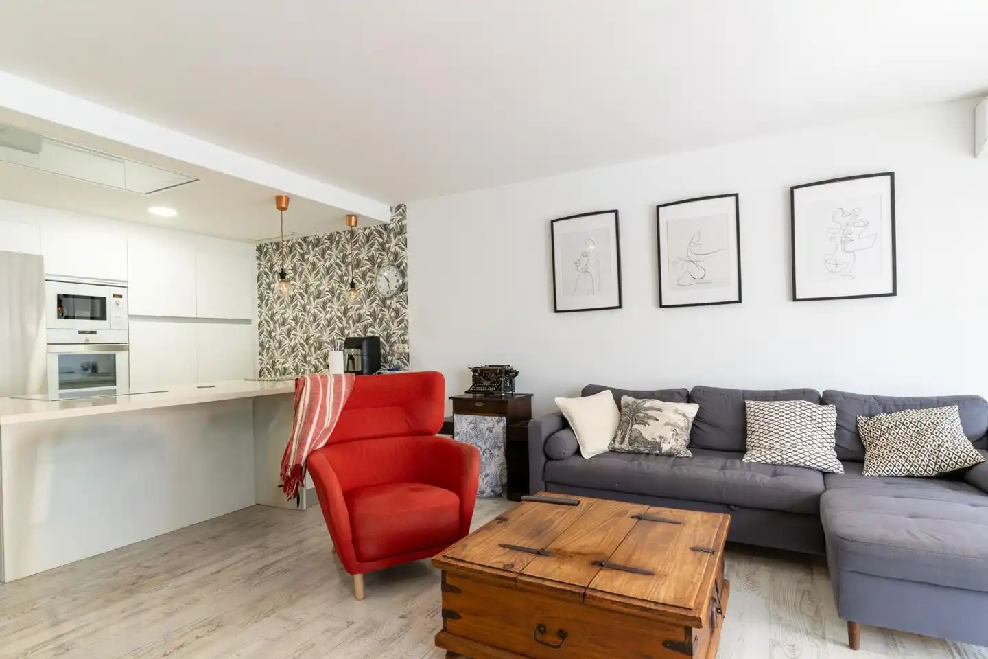 Living room of Detached homes for sale in Santa Pola  with Air Conditioner, Private garden and Parquet flooring