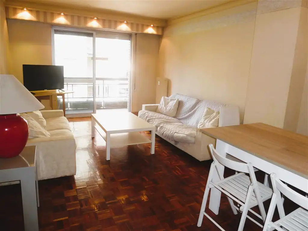 Sala de estar de Piso de alquiler en  Pamplona / Iruña con Calefacción, Parquet y Terraza