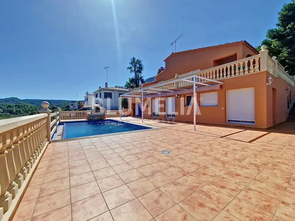 Casa o chalet en venta en Calle Ginjol, El Montgó