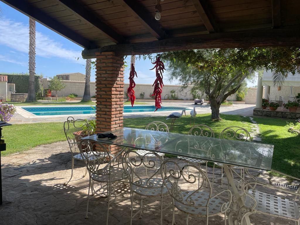 Terrassa de Casa o xalet en venda en Huélaga amb Calefacció, Jardí privat i Traster