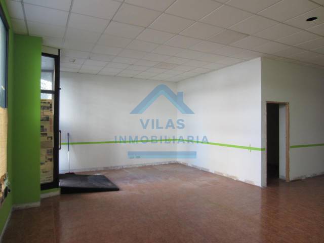 Local comercial en Alquiler en O Milladoiro