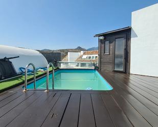 Piscina de Dúplex en venda en Benahavís amb Aire condicionat, Moblat i TV