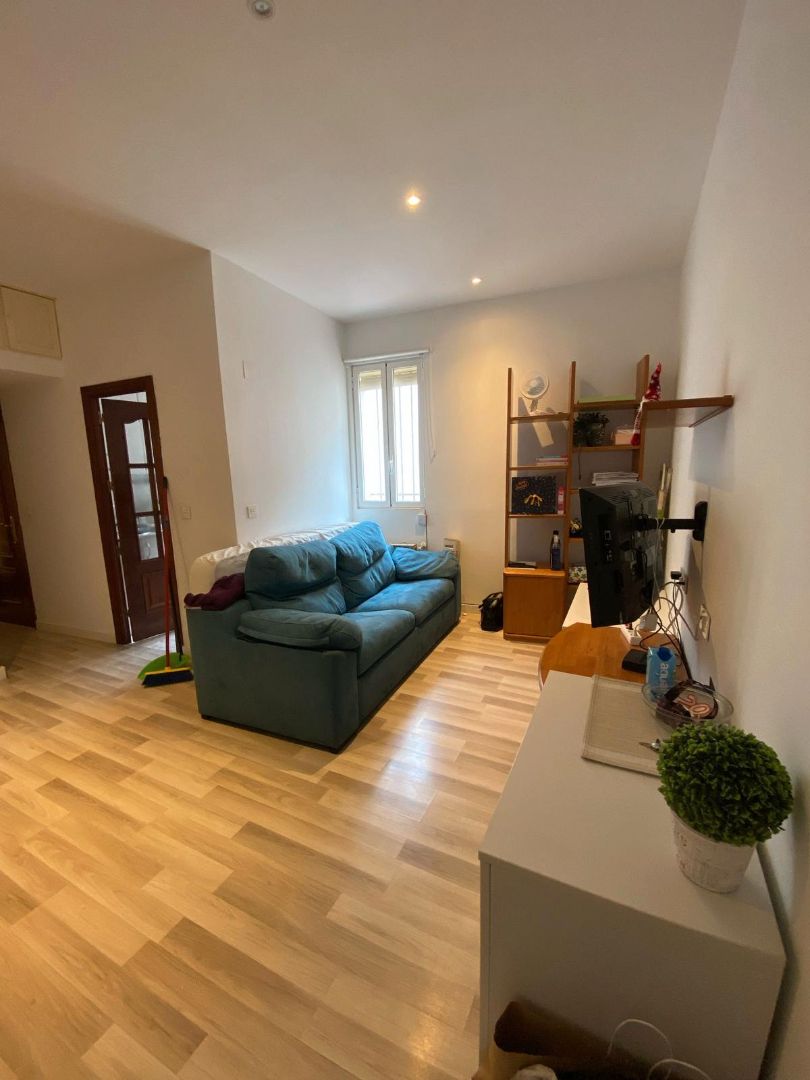 Sala d'estar de Pis de lloguer en  Madrid Capital amb Aire condicionat, Calefacció i Moblat