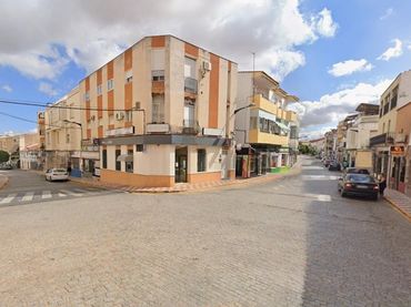 Local comercial en venda a Avenida Constitución 13