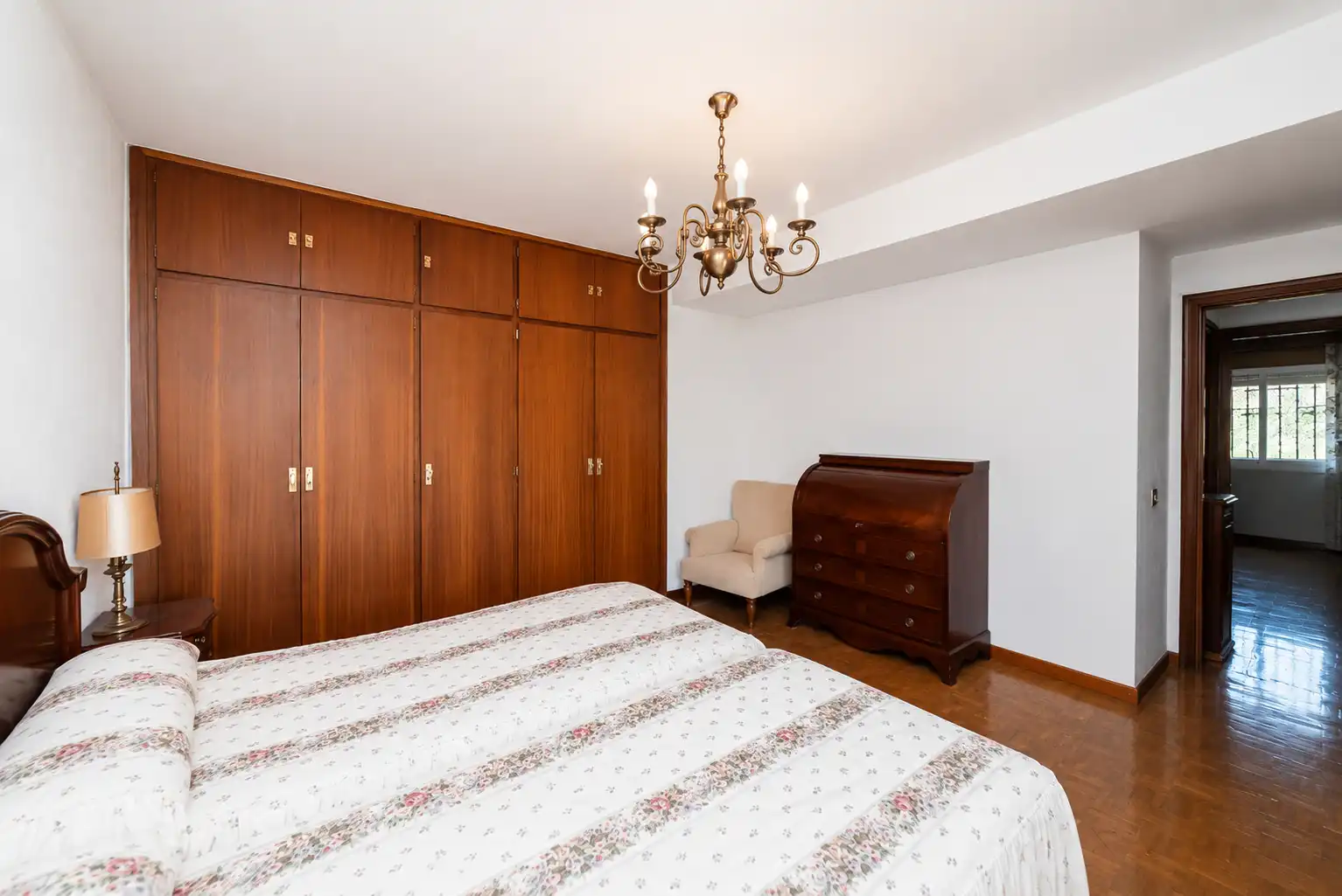 Dormitori de Casa o xalet en venda en Pozuelo de Alarcón amb Calefacció, Jardí privat i Terrassa